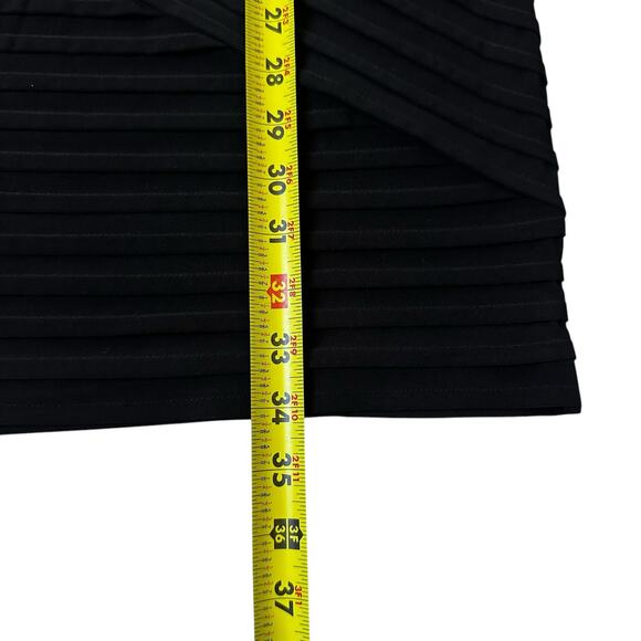 Calvin Klein Black Lined Above the Knee Bodycon Dress Women Size 6 | 28-13 - Picture 5 of 6